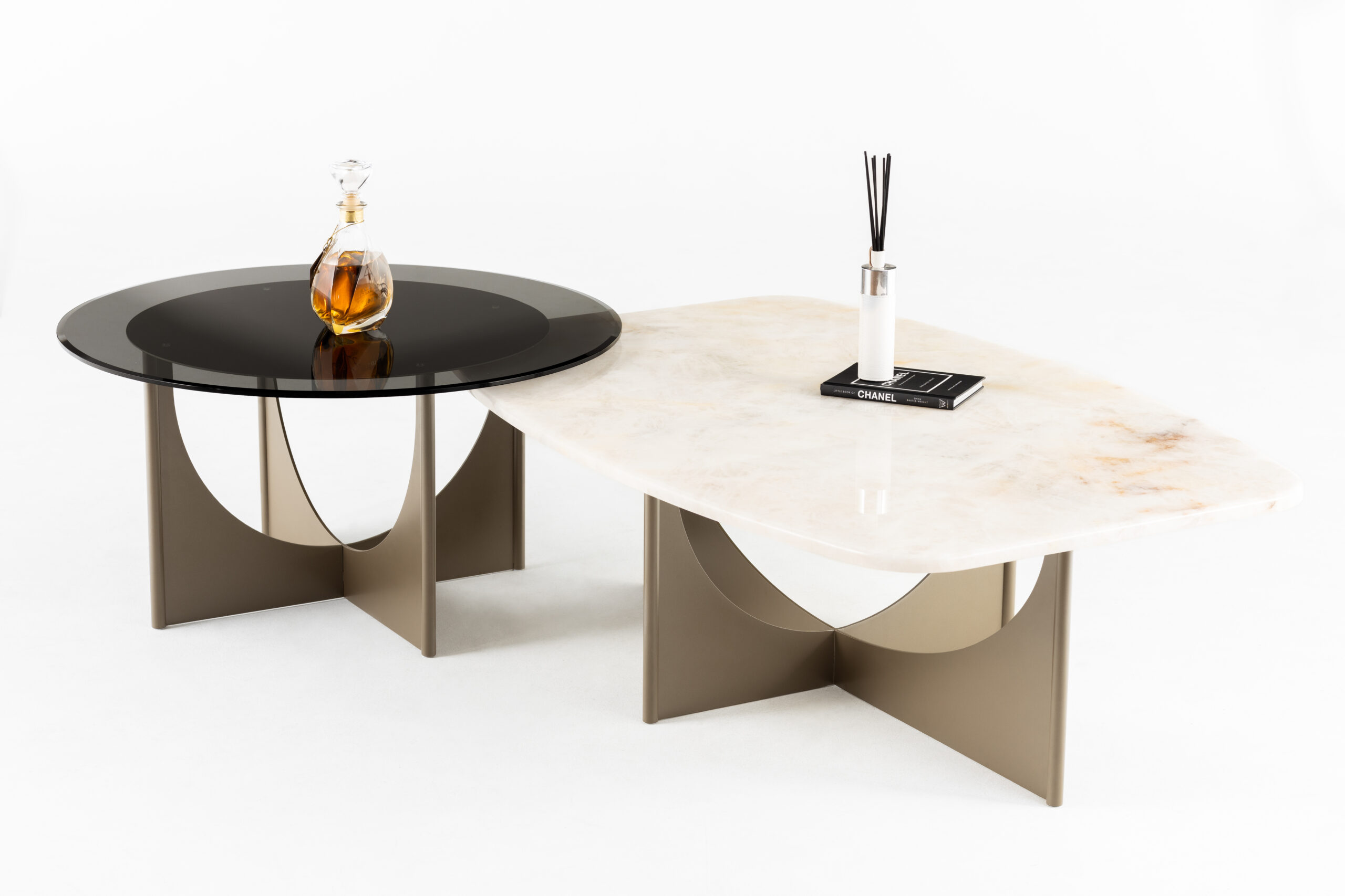 Konferenčný stolík DOUGLA, DOUGLA Cyrcle, PREMIUM zlatá