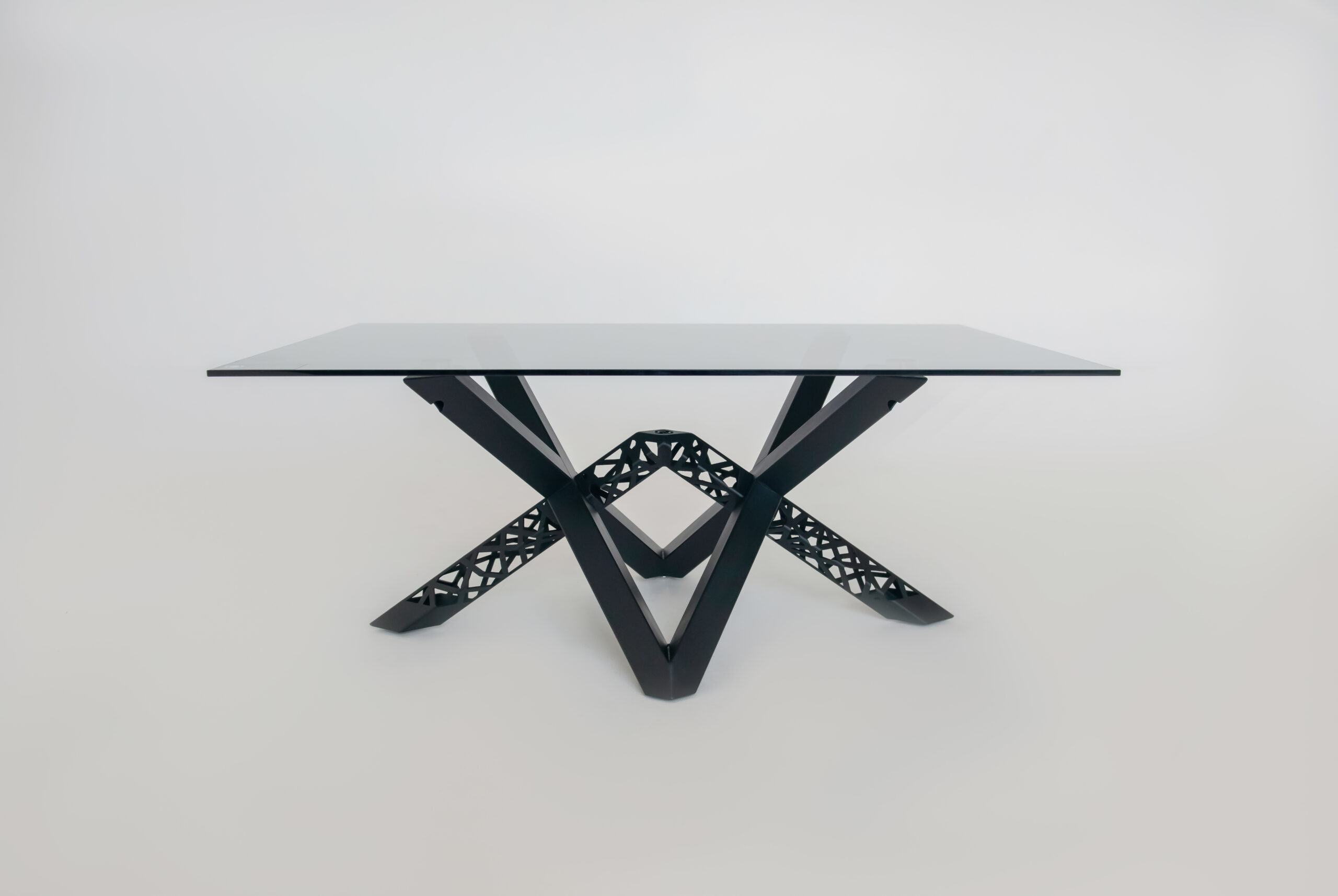 MAESTY EGYPT konferenčný stolík, čierny matný