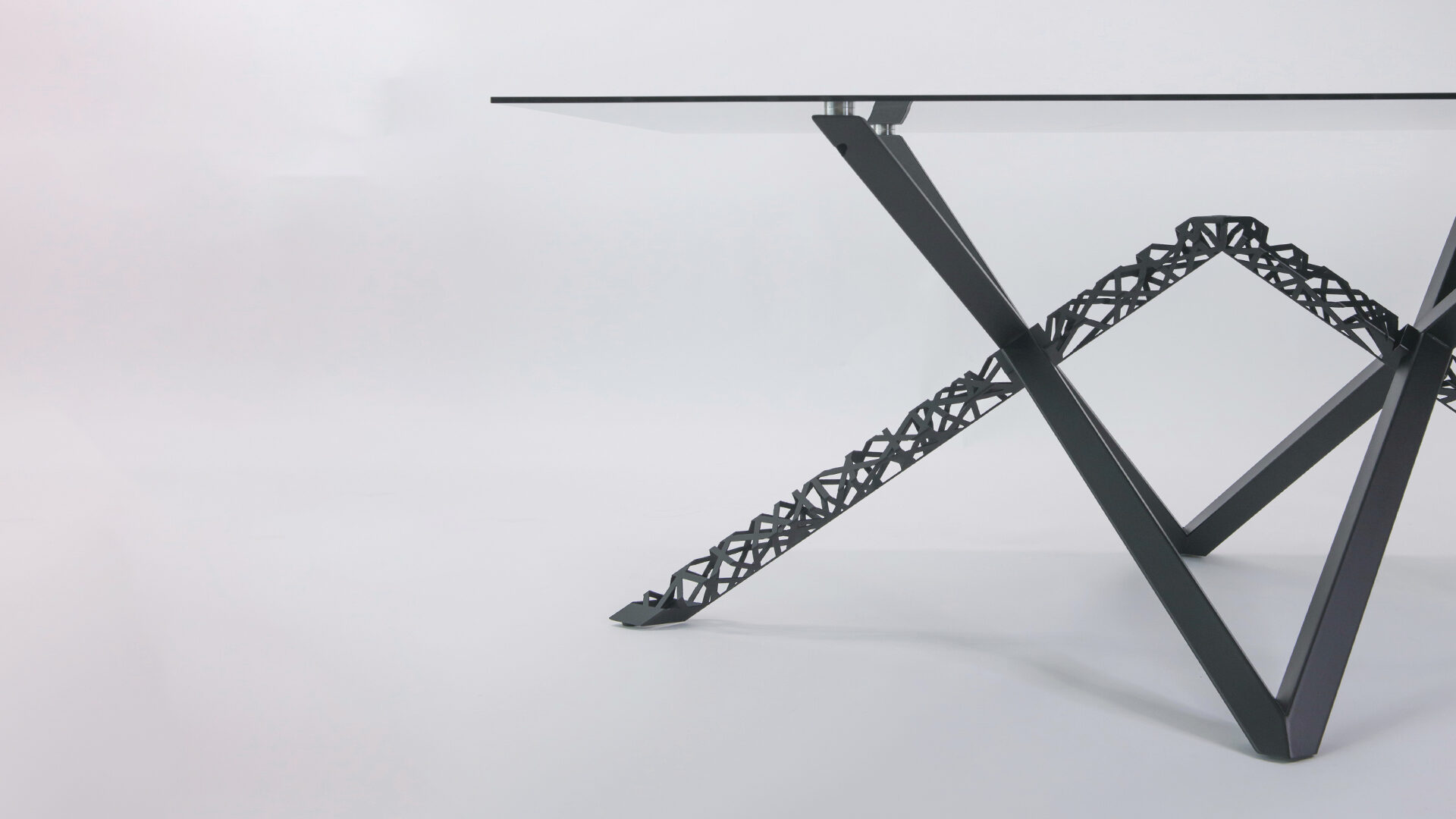 Kovová podnož čierna